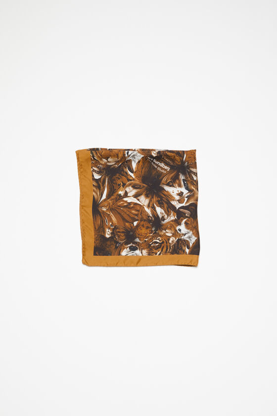 (image for) Superior Print silk scarf